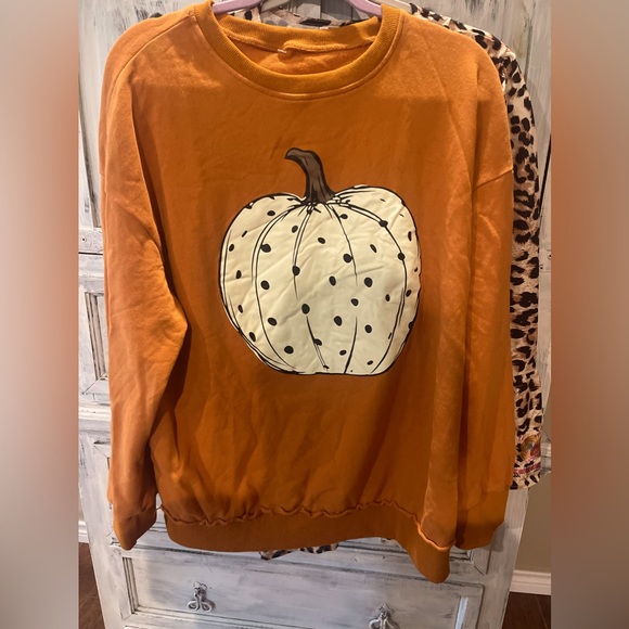 Sweatshirt - Picture 1 of 1